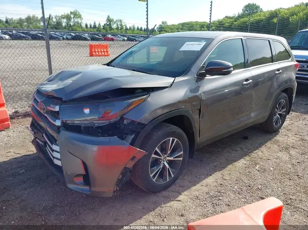 5TDBZRFH1KS961299 2019 TOYOTA HIGHLANDER - Image 2