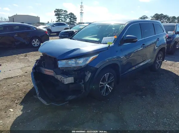5TDBZRFH1KS963084 2019 TOYOTA HIGHLANDER - Image 2