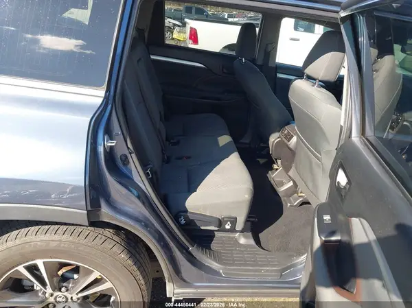 5TDBZRFH1KS963084 2019 TOYOTA HIGHLANDER - Image 8