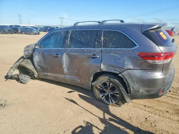5TDBZRFH1KS963554 2019 TOYOTA HIGHLANDER - Image 2