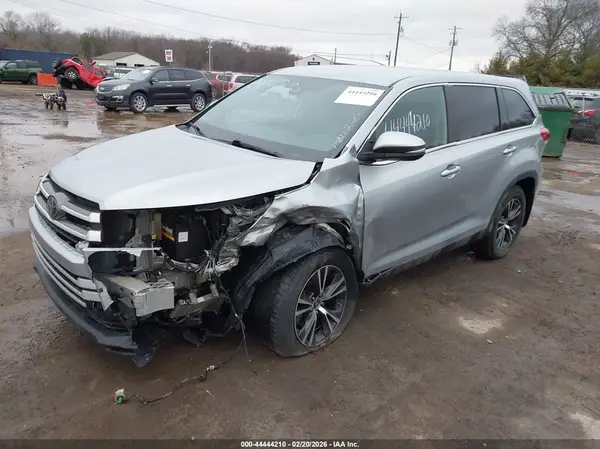 5TDBZRFH1KS971072 2019 TOYOTA HIGHLANDER - Image 2