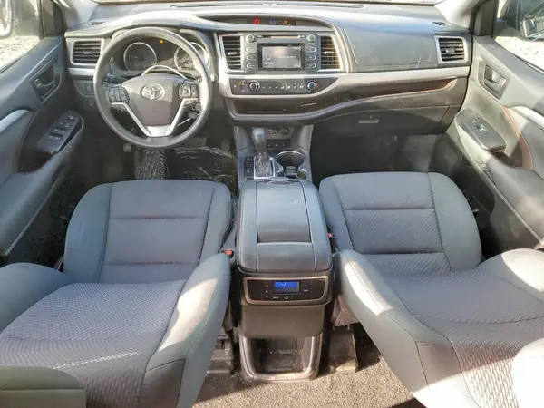 5TDBZRFH1KS988826 2019 TOYOTA HIGHLANDER - Image 8