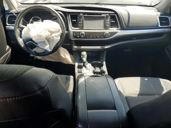 5TDBZRFH2HS357494 2017 TOYOTA HIGHLANDER - Image 8