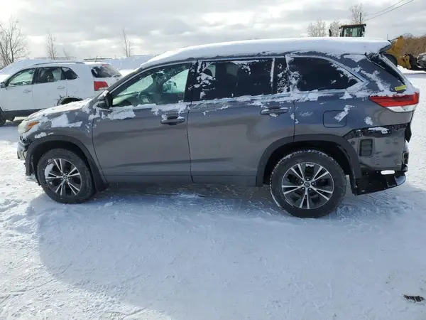 5TDBZRFH2HS361142 2017 TOYOTA HIGHLANDER - Image 2