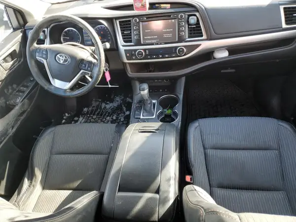 5TDBZRFH2HS361142 2017 TOYOTA HIGHLANDER - Image 8