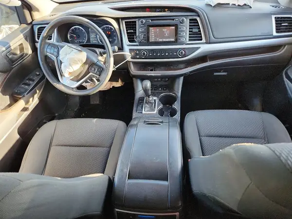 5TDBZRFH2HS362792 2017 TOYOTA HIGHLANDER - Image 8