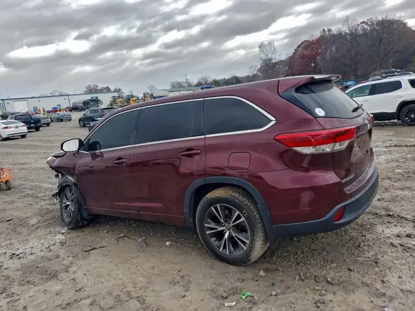 5TDBZRFH2HS406211 2017 TOYOTA HIGHLANDER - Image 2