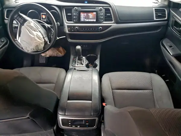 5TDBZRFH2HS406211 2017 TOYOTA HIGHLANDER - Image 8