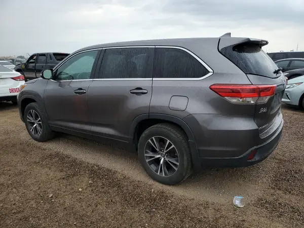 5TDBZRFH2HS419928 2017 TOYOTA HIGHLANDER - Image 2