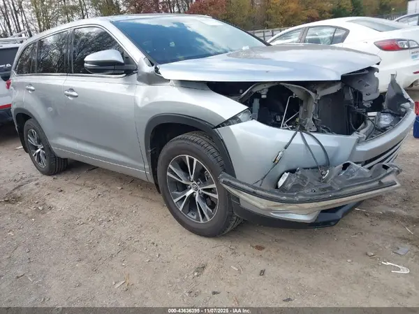 5TDBZRFH2HS441055 2017 TOYOTA HIGHLANDER - Image 1