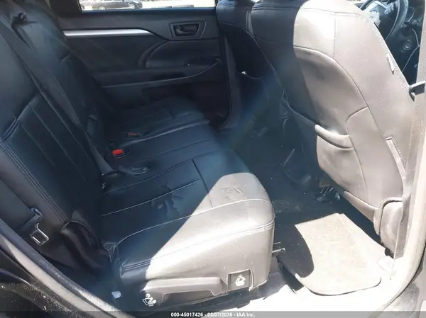 5TDBZRFH2HS458146 2017 TOYOTA HIGHLANDER - Image 8