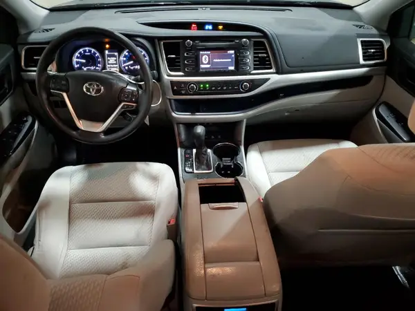 5TDBZRFH2HS467090 2017 TOYOTA HIGHLANDER - Image 8