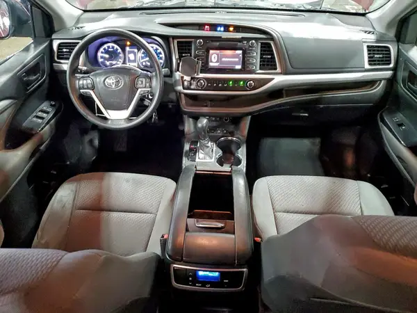 5TDBZRFH2JS498944 2018 TOYOTA HIGHLANDER - Image 8