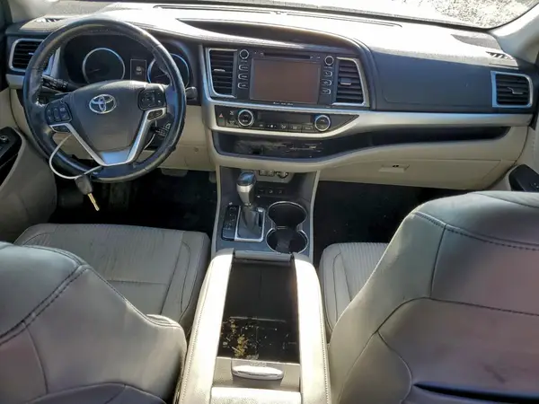 5TDBZRFH2JS810387 2018 TOYOTA HIGHLANDER - Image 8