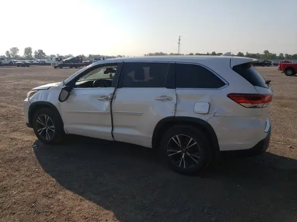 5TDBZRFH2JS817825 2018 TOYOTA HIGHLANDER - Image 2