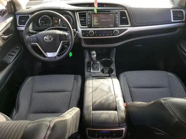 5TDBZRFH2JS817825 2018 TOYOTA HIGHLANDER - Image 8