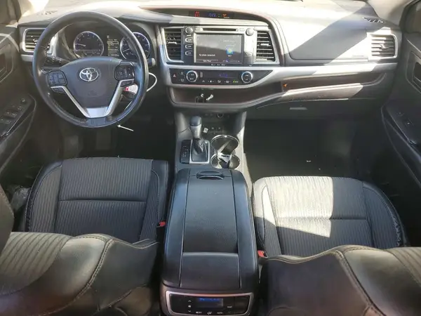 5TDBZRFH2JS830106 2018 TOYOTA HIGHLANDER - Image 8