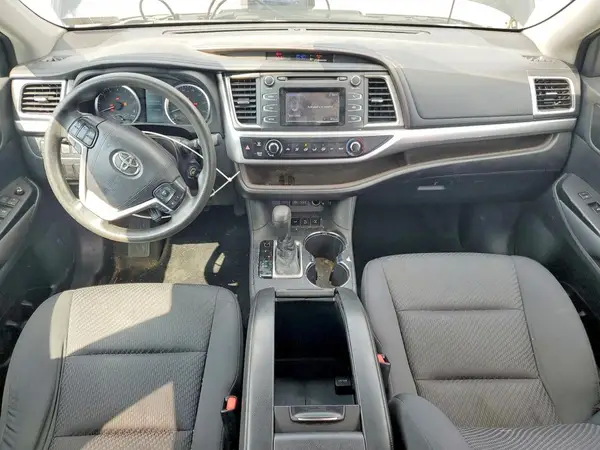 5TDBZRFH2JS850520 2018 TOYOTA HIGHLANDER - Image 8