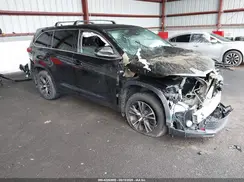 5TDBZRFH2JS855104 2018 TOYOTA HIGHLANDER
