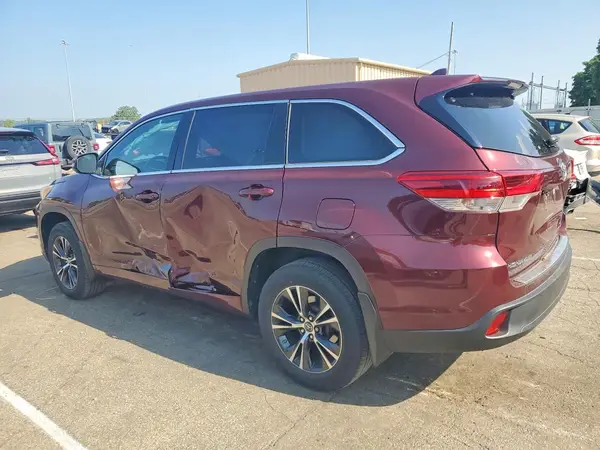 5TDBZRFH2JS863042 2018 TOYOTA HIGHLANDER - Image 2