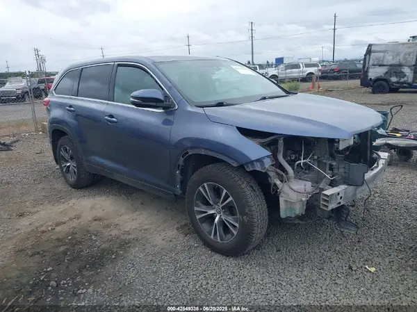 5TDBZRFH2JS864580 2018 TOYOTA HIGHLANDER - Image 1