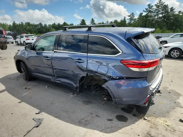 5TDBZRFH2JS913003 2018 TOYOTA HIGHLANDER - Image 2