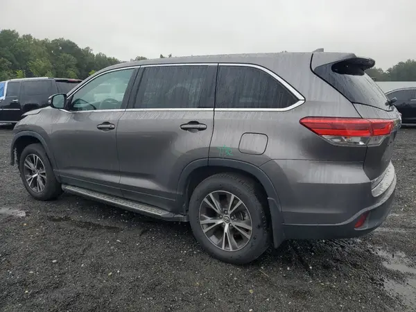 5TDBZRFH2KS705012 2019 TOYOTA HIGHLANDER - Image 2