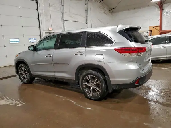 5TDBZRFH2KS714809 2019 TOYOTA HIGHLANDER - Image 2