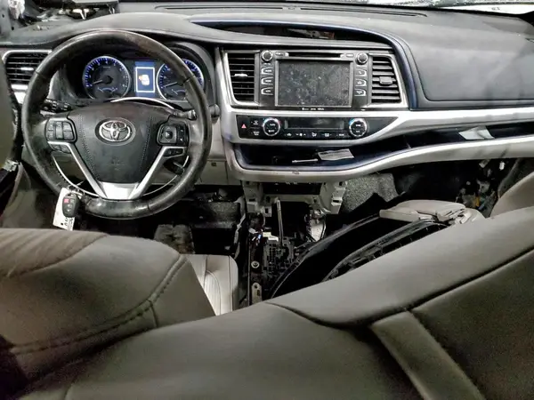 5TDBZRFH2KS714809 2019 TOYOTA HIGHLANDER - Image 8
