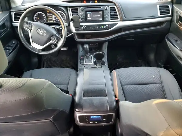 5TDBZRFH2KS723302 2019 TOYOTA HIGHLANDER - Image 8