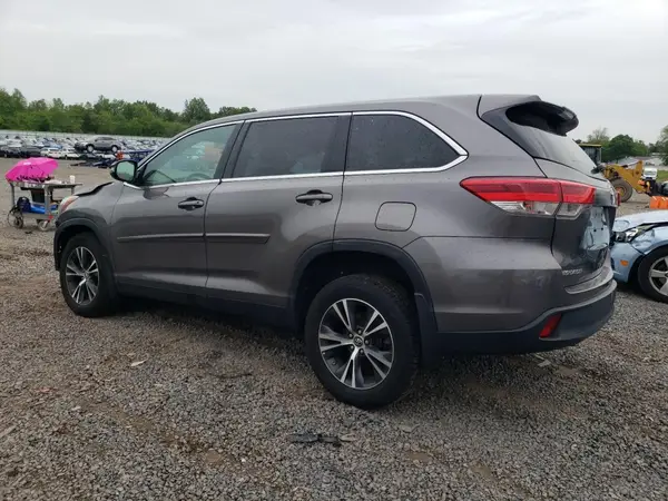 5TDBZRFH2KS725325 2019 TOYOTA HIGHLANDER - Image 2