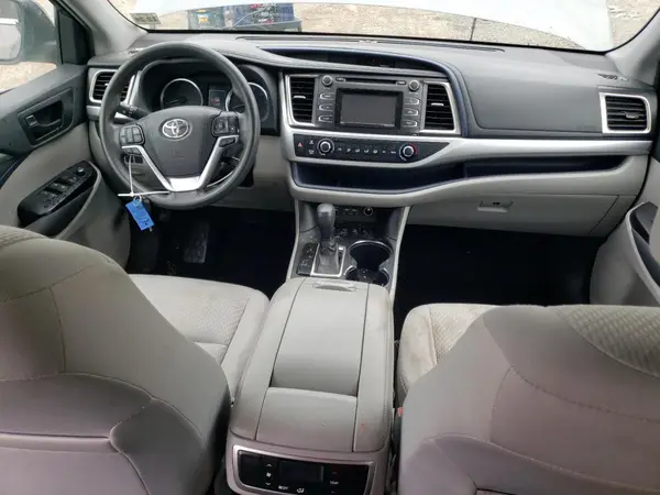 5TDBZRFH2KS725325 2019 TOYOTA HIGHLANDER - Image 8
