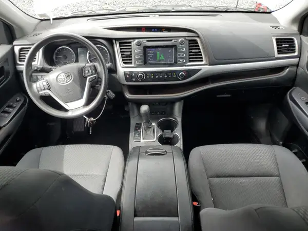 5TDBZRFH2KS741086 2019 TOYOTA HIGHLANDER - Image 8
