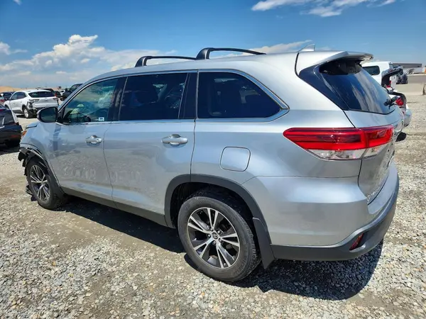 5TDBZRFH2KS918235 2019 TOYOTA HIGHLANDER - Image 2