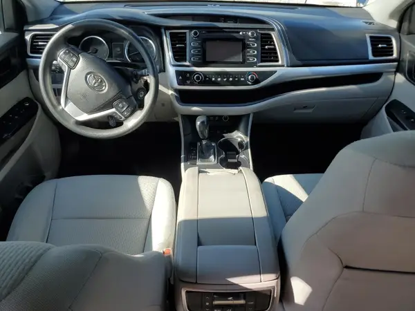 5TDBZRFH2KS940185 2019 TOYOTA HIGHLANDER - Image 8