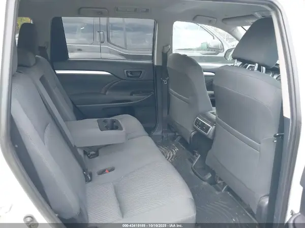 5TDBZRFH2KS943751 2019 TOYOTA HIGHLANDER - Image 8