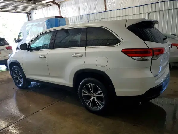 5TDBZRFH2KS951834 2019 TOYOTA HIGHLANDER - Image 2