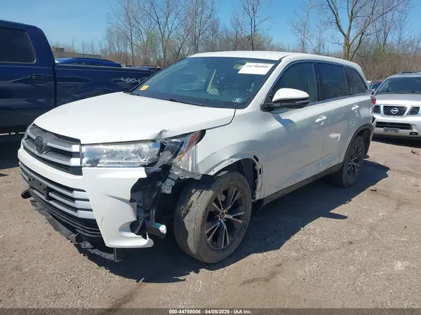 5TDBZRFH2KS953776 2019 TOYOTA HIGHLANDER - Image 2