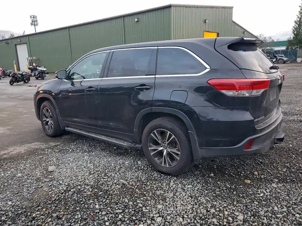 5TDBZRFH2KS963711 2019 TOYOTA HIGHLANDER - Image 2