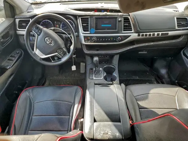 5TDBZRFH2KS963711 2019 TOYOTA HIGHLANDER - Image 8