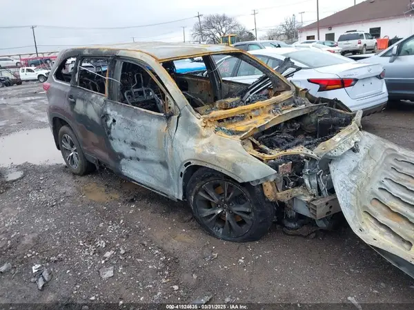 5TDBZRFH2KS965460 2019 TOYOTA HIGHLANDER - Image 1