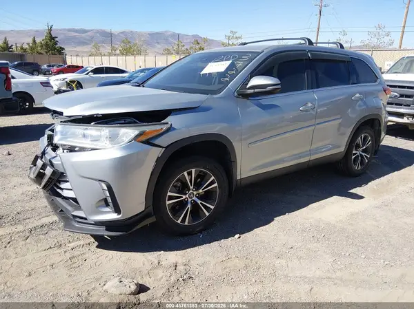 5TDBZRFH2KS973722 2019 TOYOTA HIGHLANDER - Image 2
