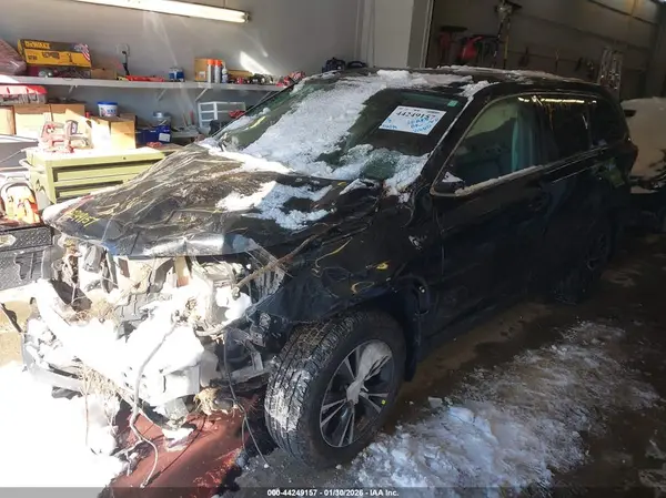 5TDBZRFH2KS980637 2019 TOYOTA HIGHLANDER - Image 2