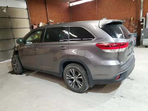 5TDBZRFH2KS983179 2019 TOYOTA HIGHLANDER - Image 2