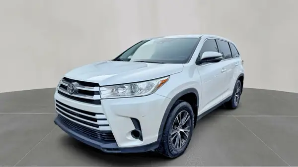 5TDBZRFH2KS988611 2019 TOYOTA HIGHLANDER - Image 2