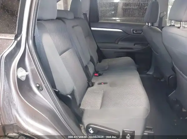 5TDBZRFH2KS996255 2019 TOYOTA HIGHLANDER - Image 8