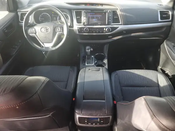 5TDBZRFH2KS997244 2019 TOYOTA HIGHLANDER - Image 8