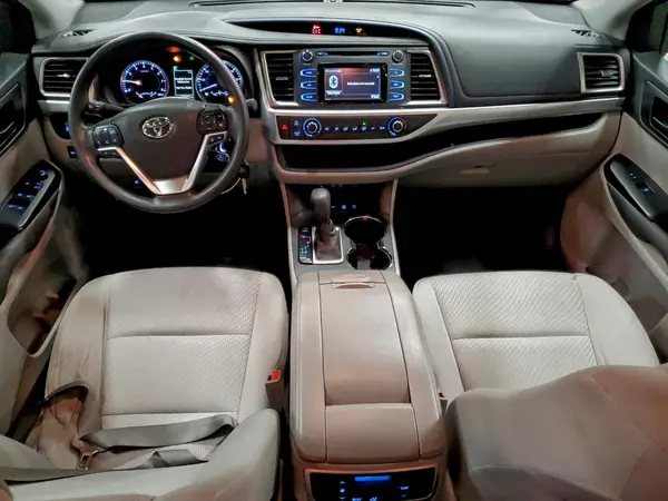 5TDBZRFH3HS374319 2017 TOYOTA HIGHLANDER - Image 8