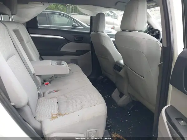 5TDBZRFH3HS377415 2017 TOYOTA HIGHLANDER - Image 8