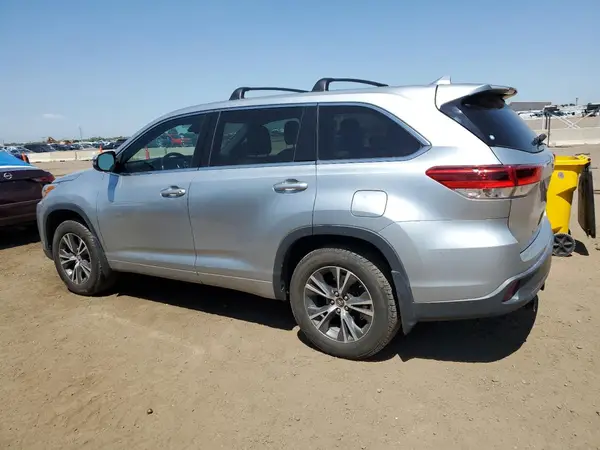 5TDBZRFH3HS397695 2017 TOYOTA HIGHLANDER - Image 2
